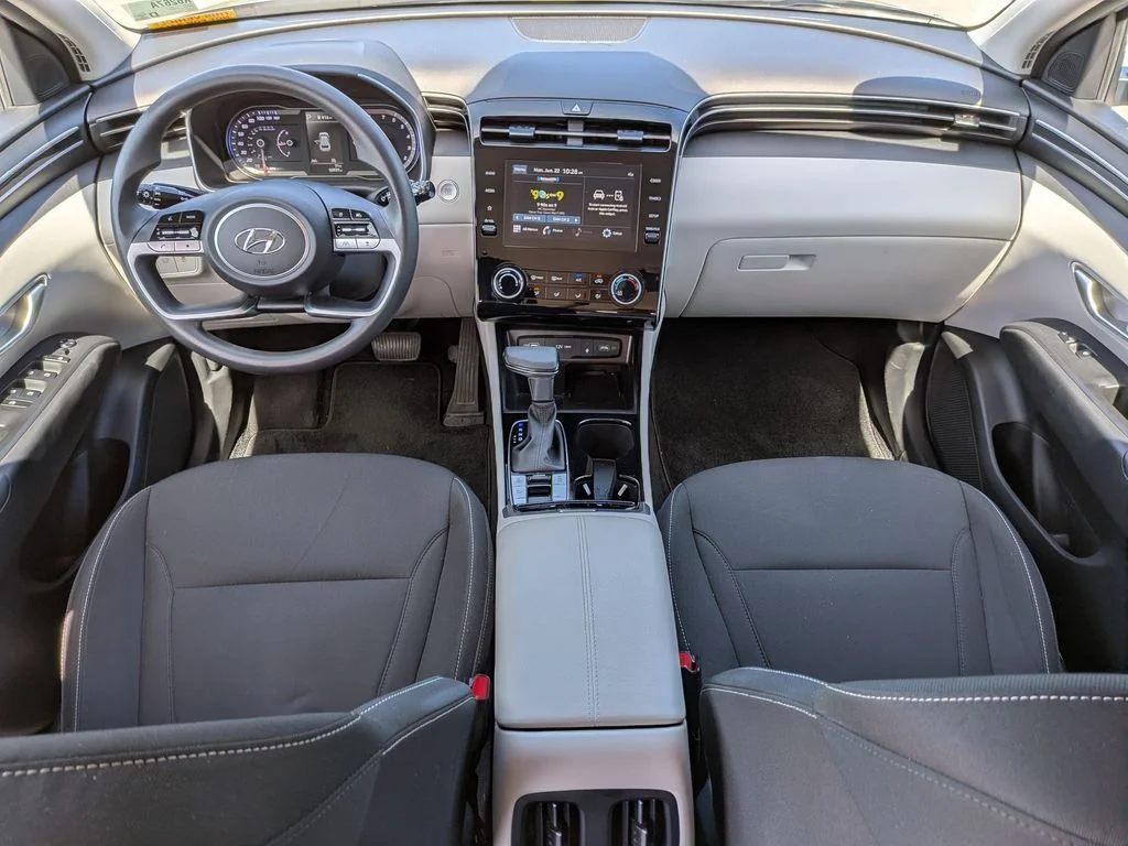 Used 2023 Silver Hyundai SEL image 26