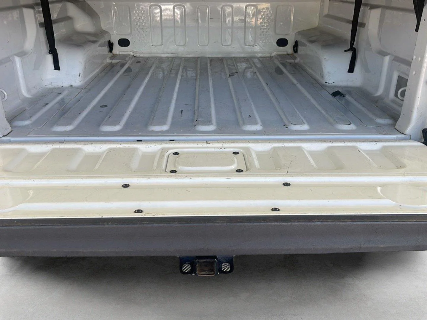 Used 2022 Bright White Clearcoat Jeep Mojave image 30