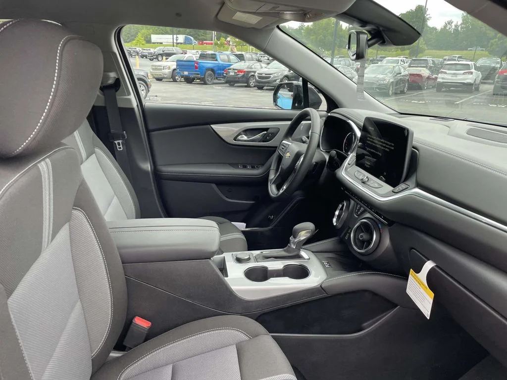 New 2026 Black Chevrolet 2LT image 9