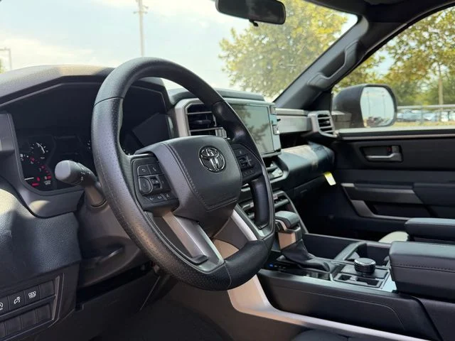 2026 Toyota Tundra SR5 - Photo 10