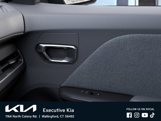 New 2026 Snow White Pearl Kia LXS image 25
