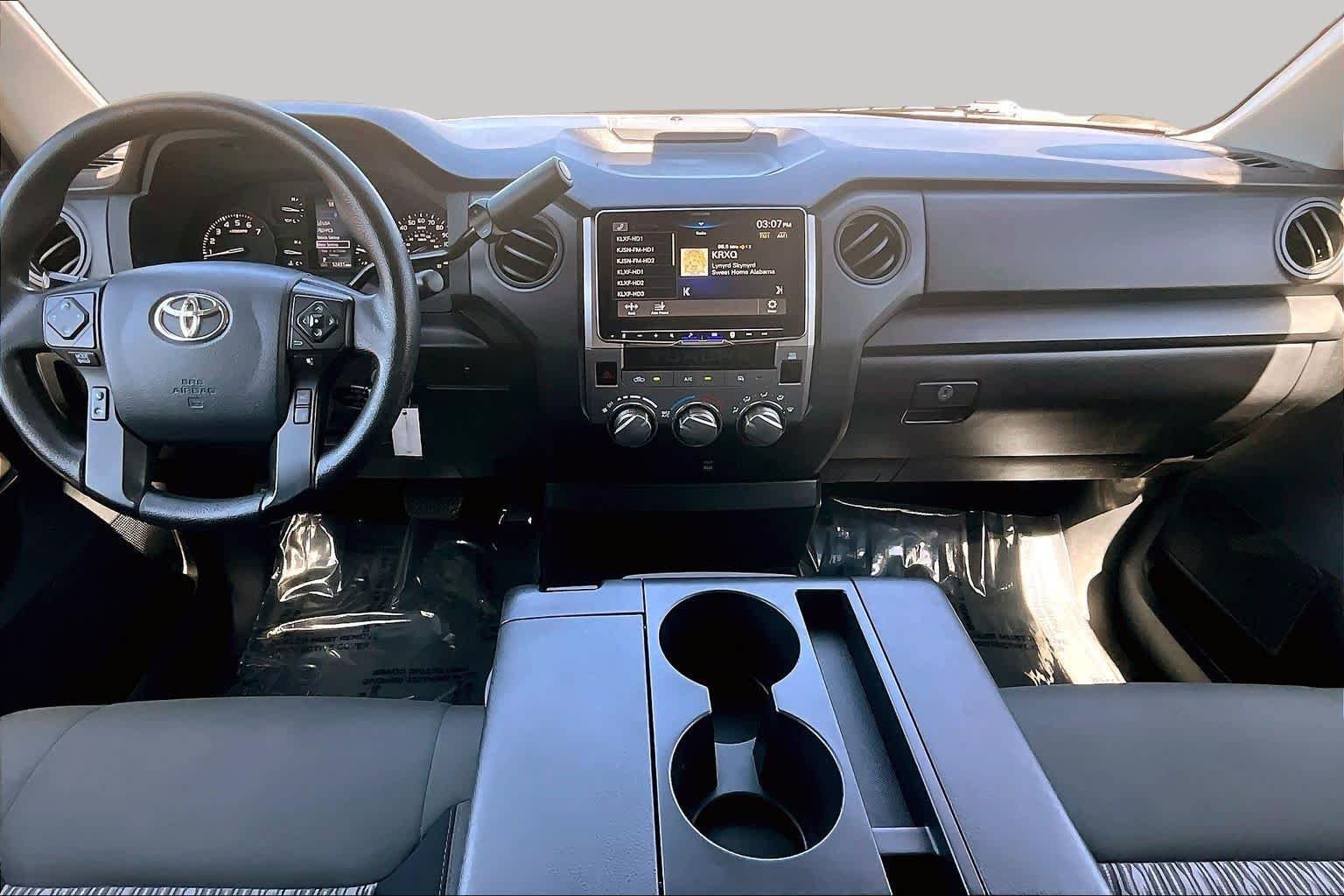 Used 2018 Super White Toyota SR image 15