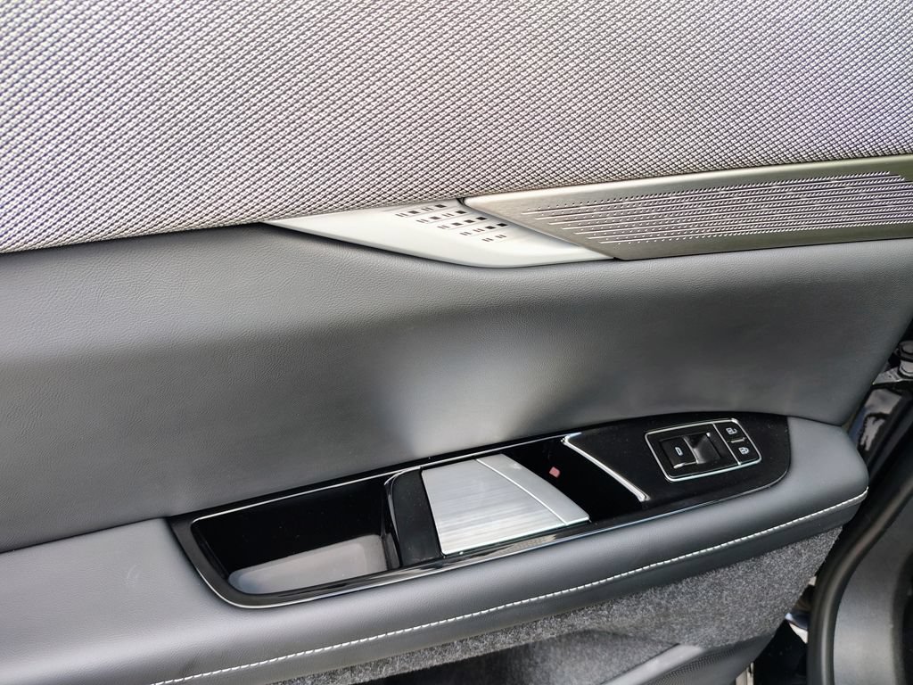 2027 Cadillac OPTIQ Premium Sport - Photo 41