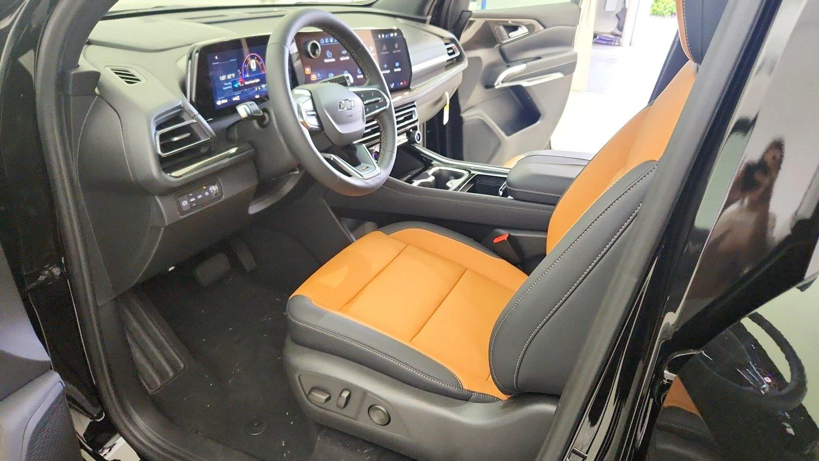 2027 Chevrolet Traverse Z71 - Photo 14