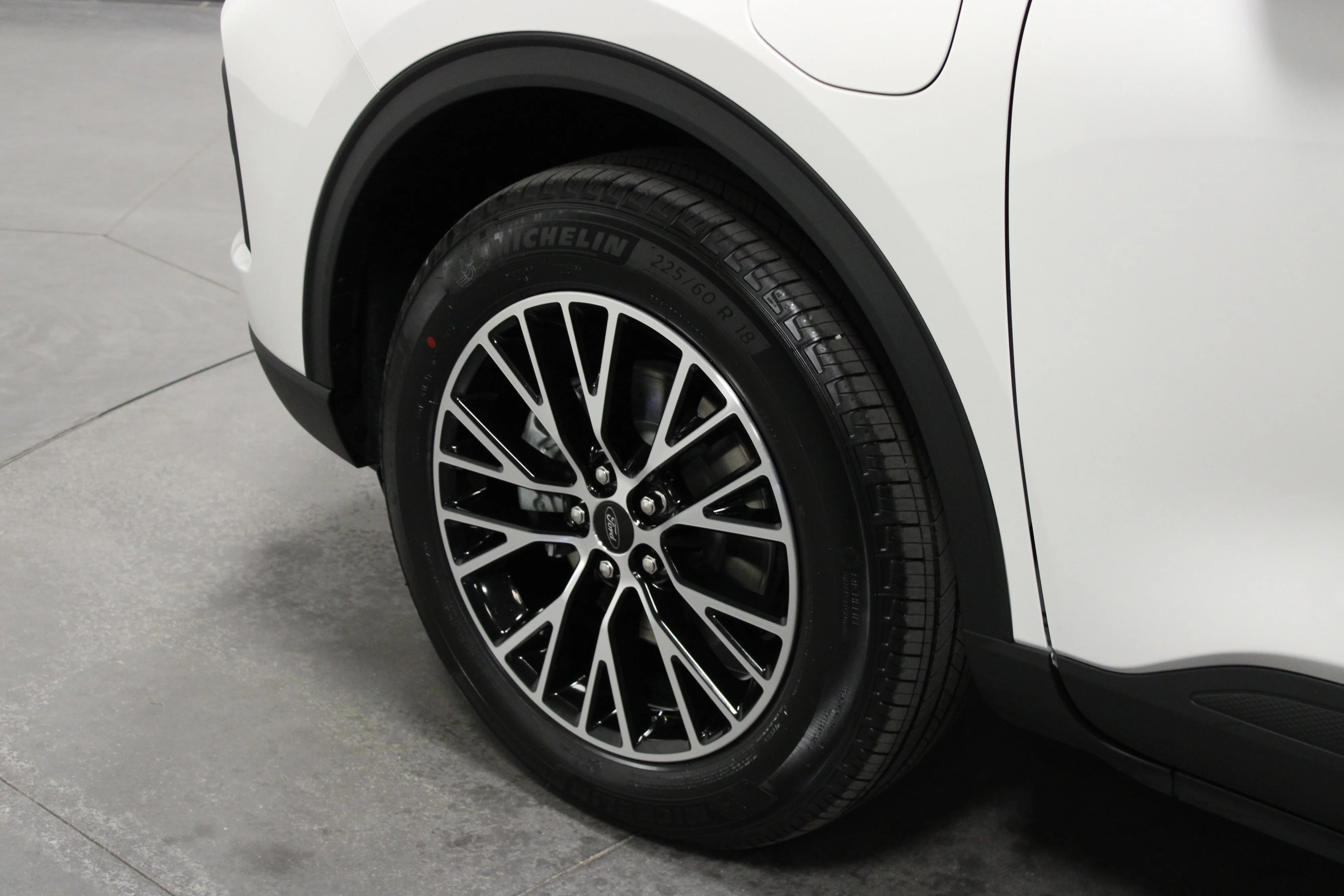 Used 2025 Star White Metallic Tri-Coat Ford PHEV image 10