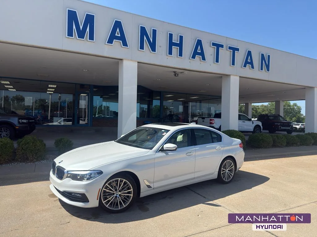 Used 2018 Mineral White Metallic BMW 530i xDrive image 1