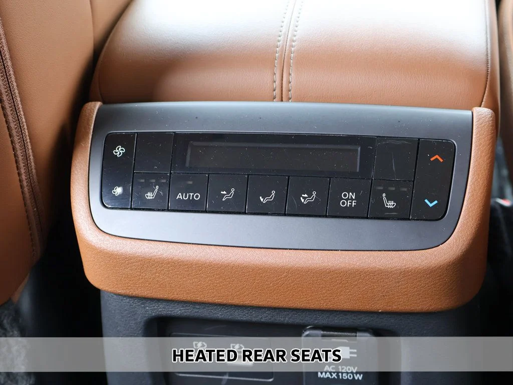 Used 2024 White Nissan Platinum image 15