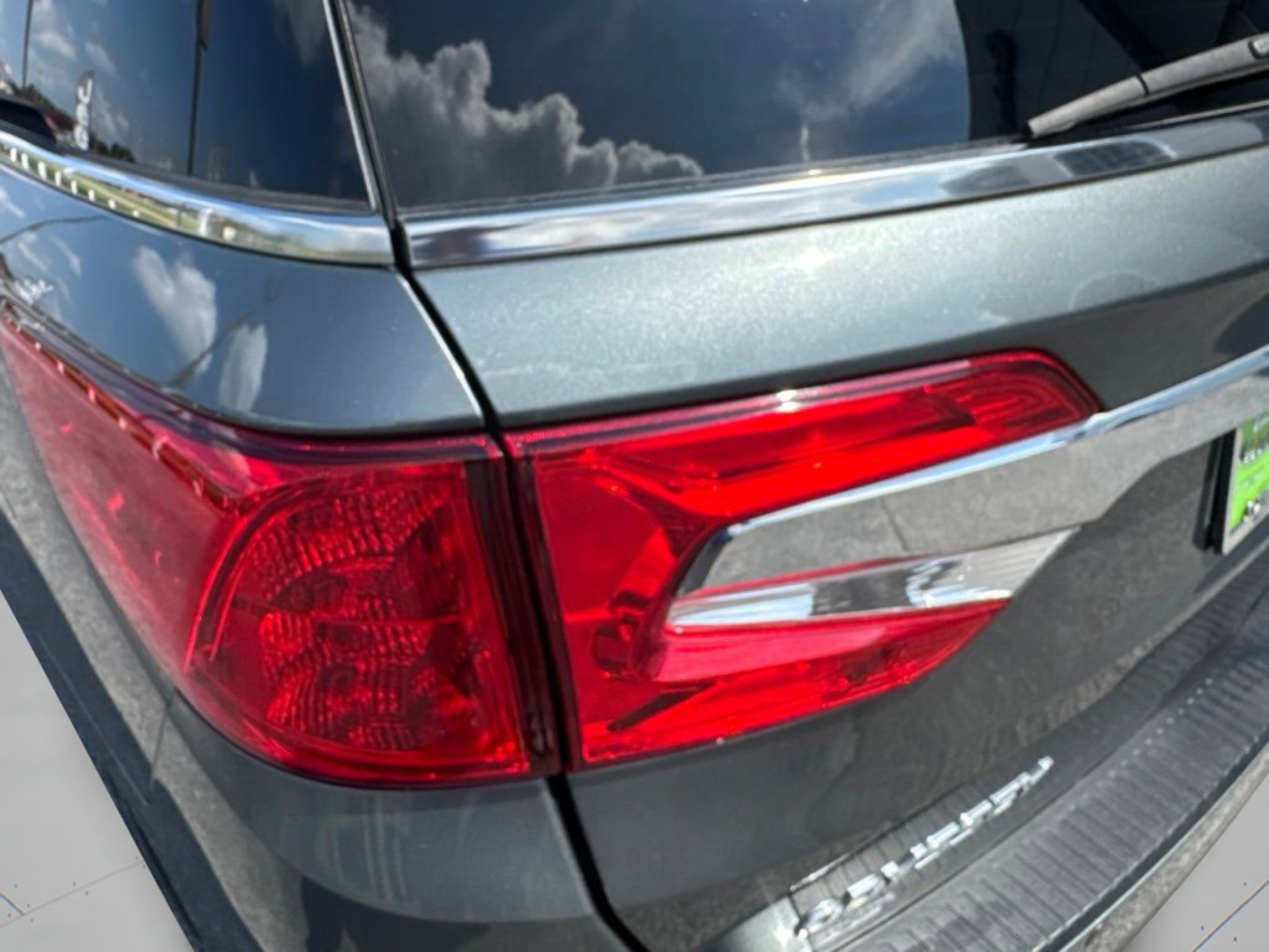 Used 2019 Pewter Metallic Honda Elite image 38