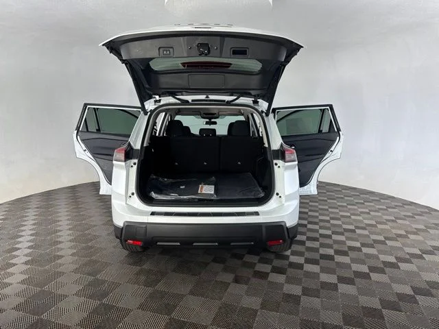 New 2026 Everest White Pearl TriCoat Nissan SV image 15