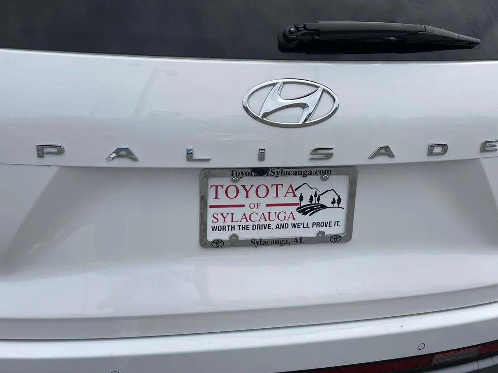 Used 2023 Hyper White Hyundai Limited image 8