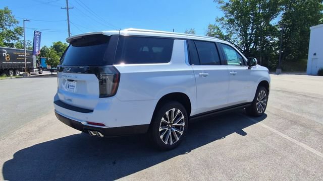 2026 Chevrolet Suburban High Country - Photo 8