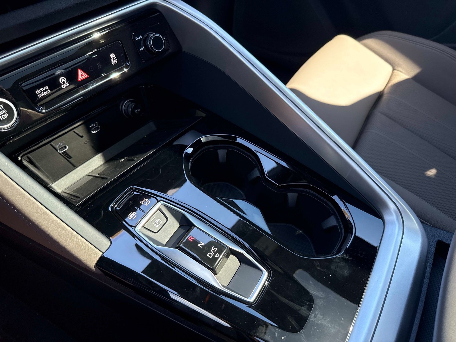 New 2026 Glacier White Metallic Audi Premium Plus image 27