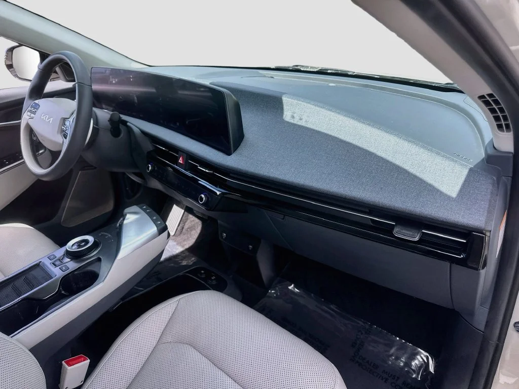 Certified Used 2023  Kia Wind image 29