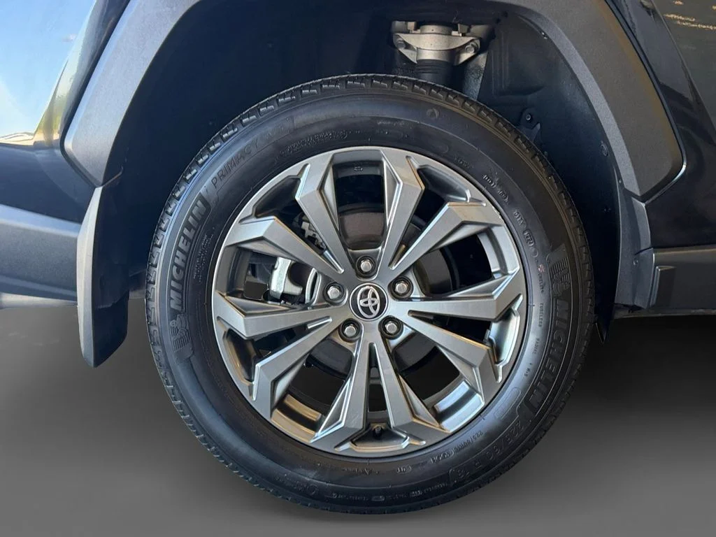 Used 2024 Black Toyota XLE Premium image 10