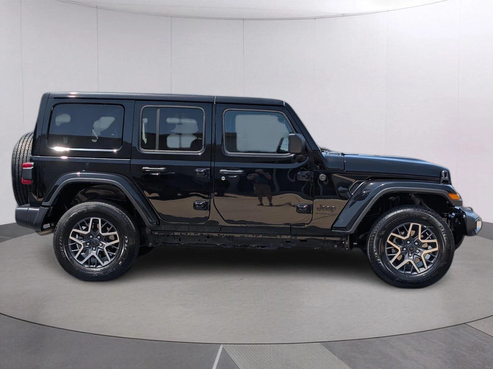 Used 2025 Black Clearcoat Jeep Sahara image 7
