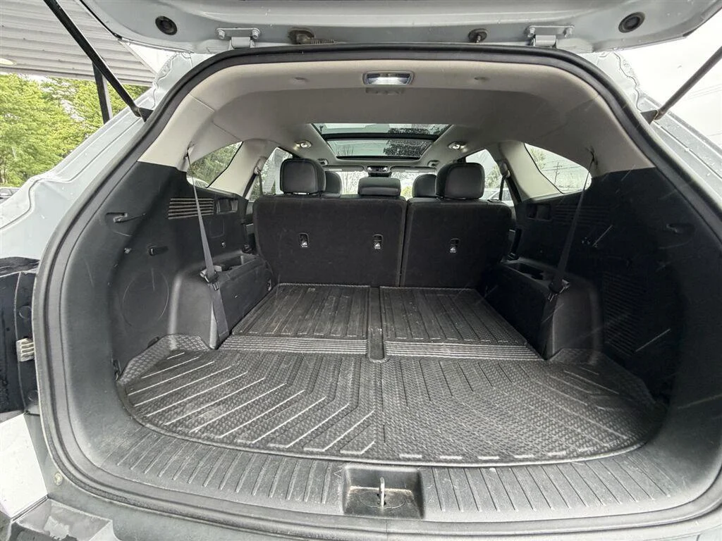 Used 2021 Sparkling Silver Kia S image 10
