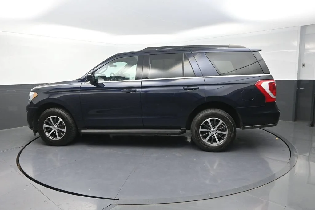 Used 2021 Blue Ford XL image 34