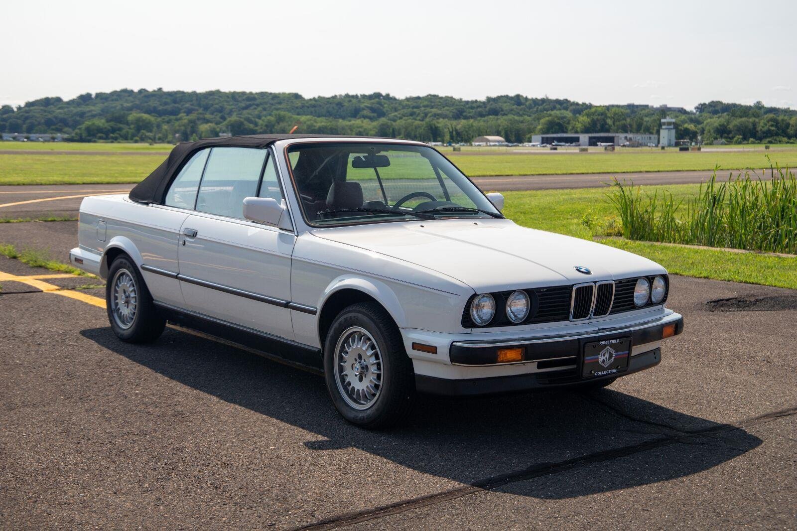 Used 1990 WHITE BMW 325iC image 17