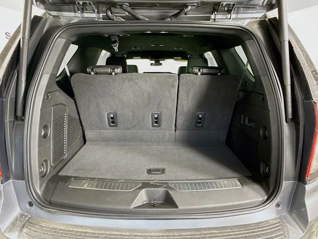 Used 2022 Gray Chevrolet Z71 image 27