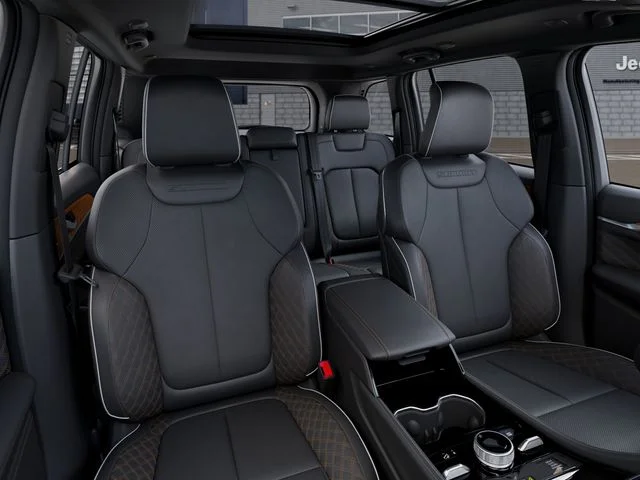 New 2026 Diamond Black Crystal Pearl-Coat Exterior Paint Jeep Summit image 16