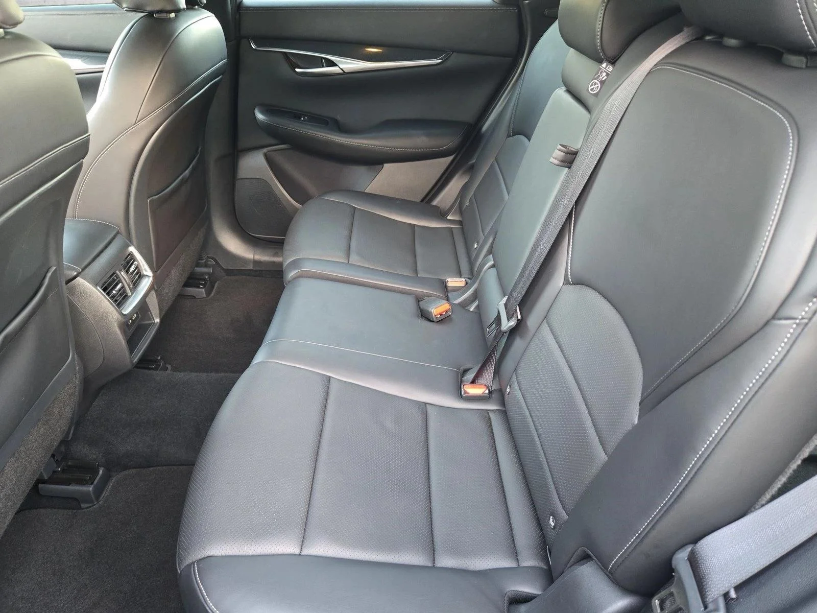 Used 2024 Graphite Shadow INFINITI SPORT image 21