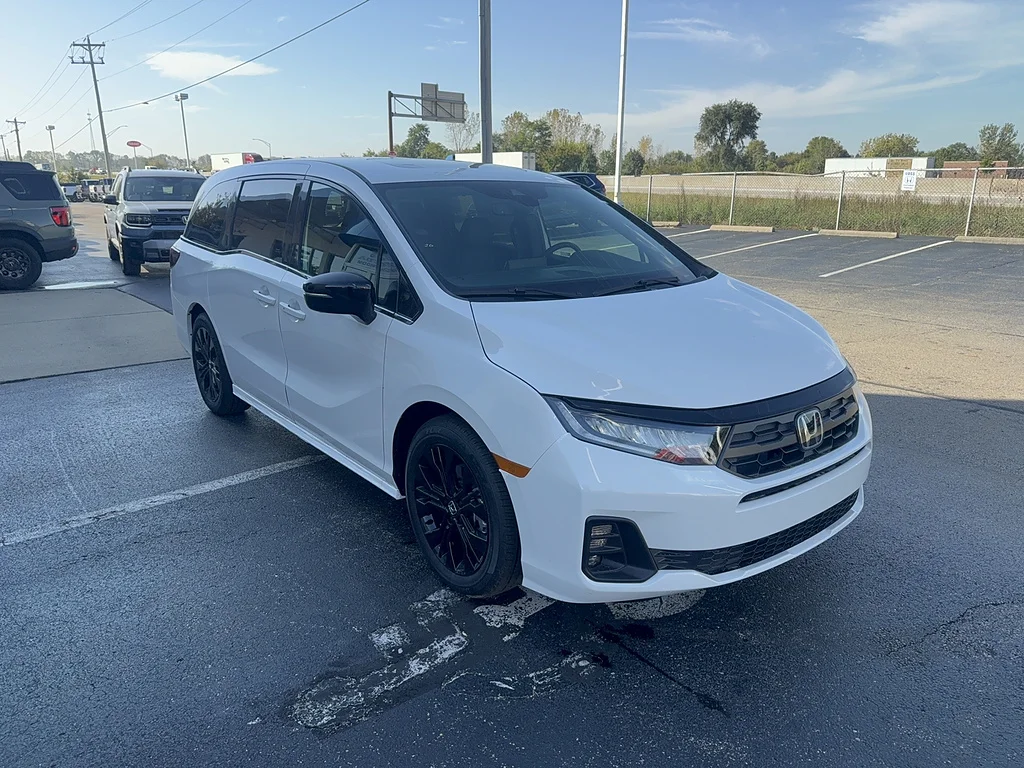 2027 Honda Odyssey Sport-L, photo 2 of 12