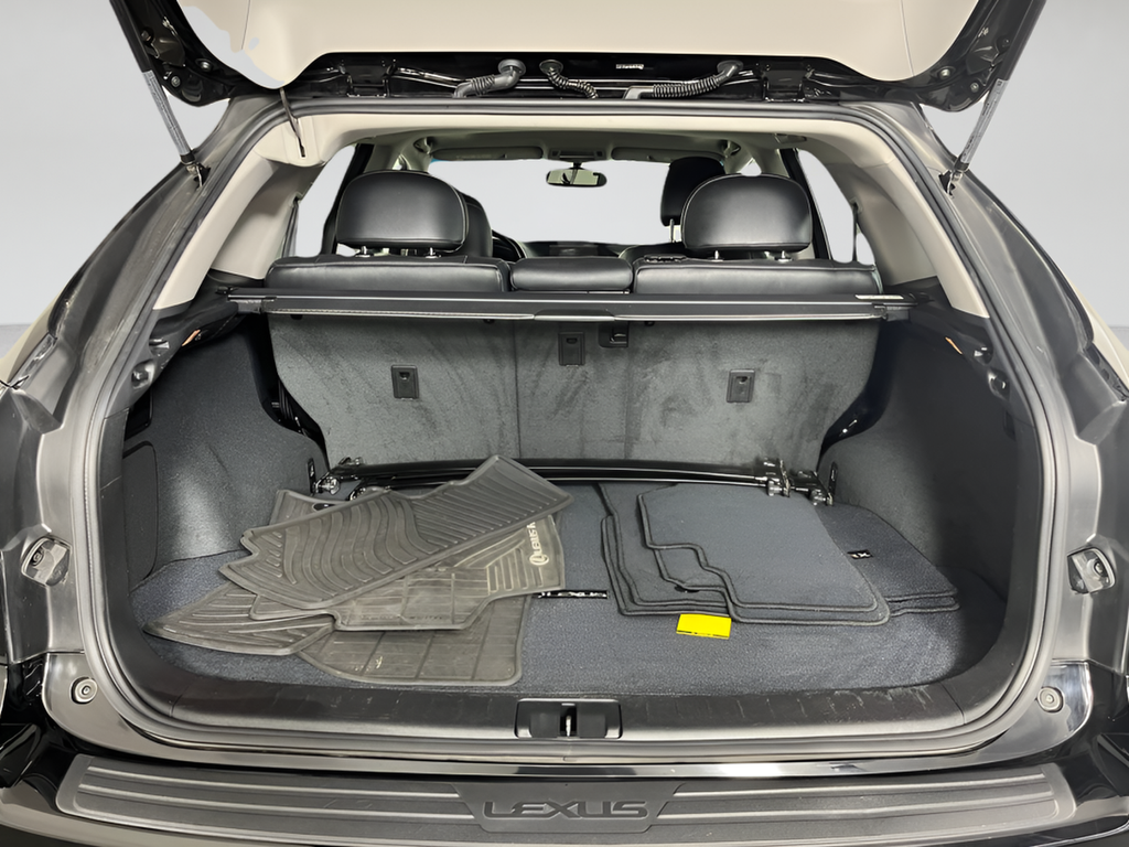 Used 2014 Black Lexus 350 image 17