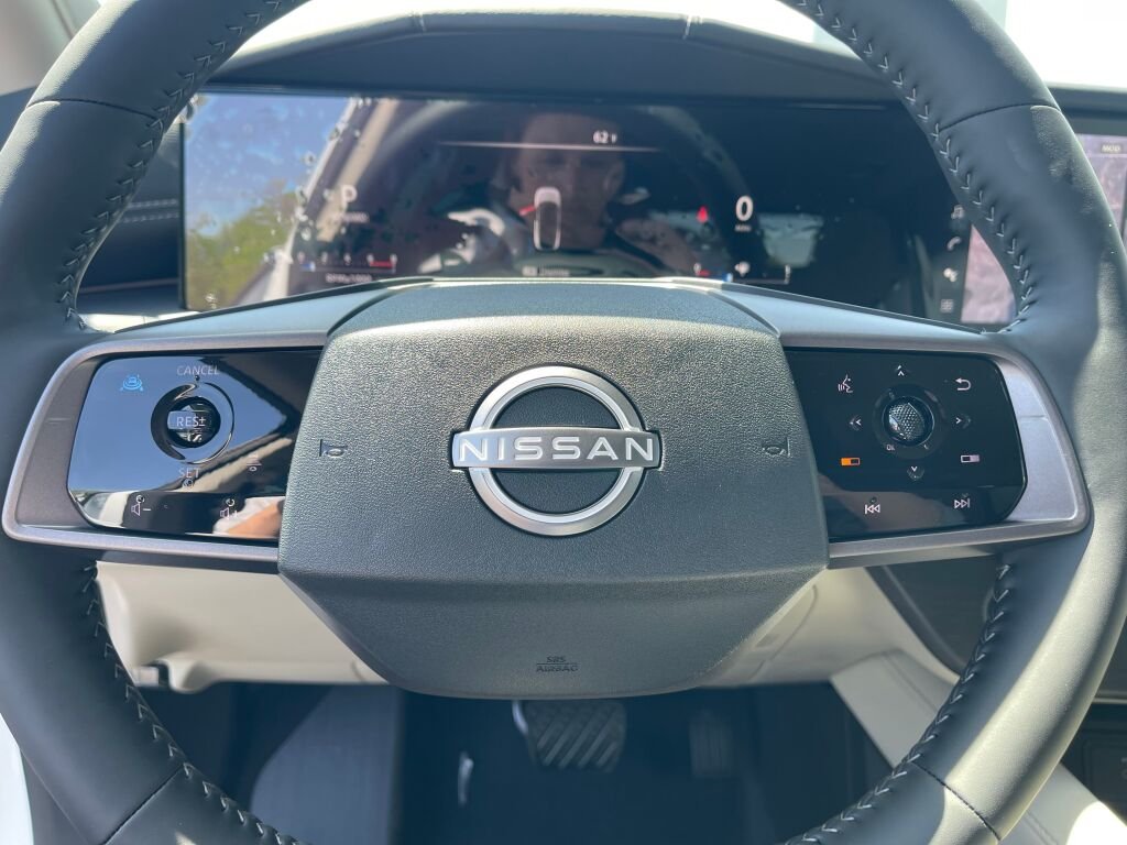 New 2026 Everest White Pearl Tricoat Nissan SL image 15