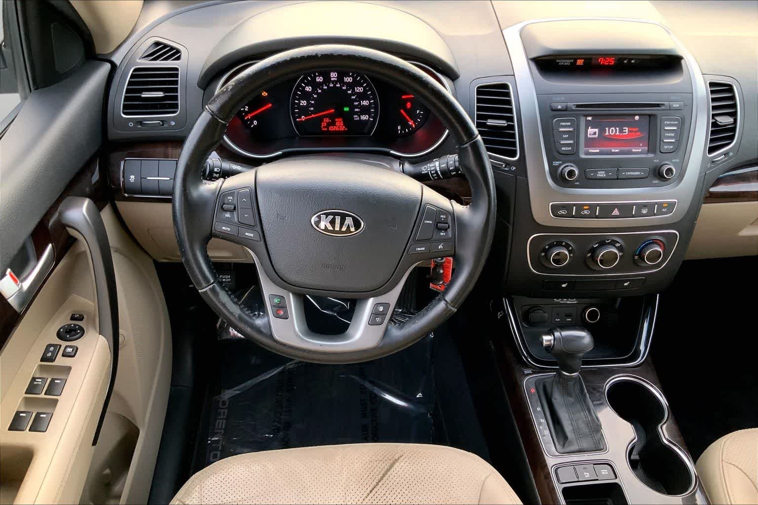Used 2015 Satin Metal Kia LX image 6