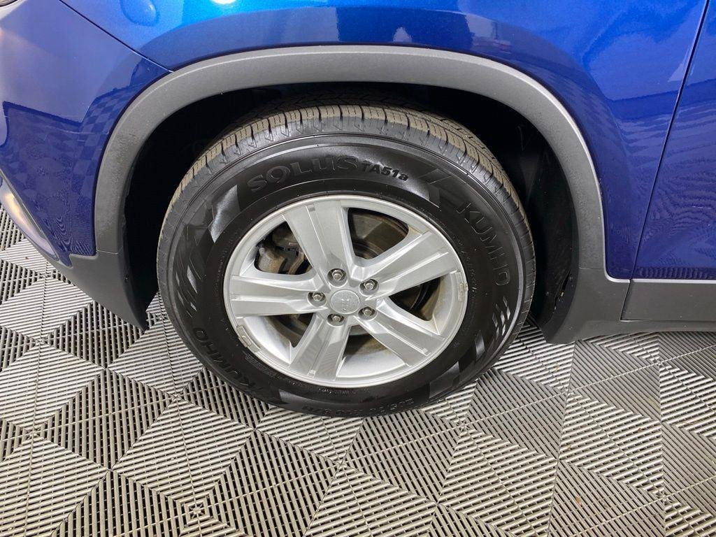 Used 2020 Pacific Blue Metallic Chevrolet LT image 13