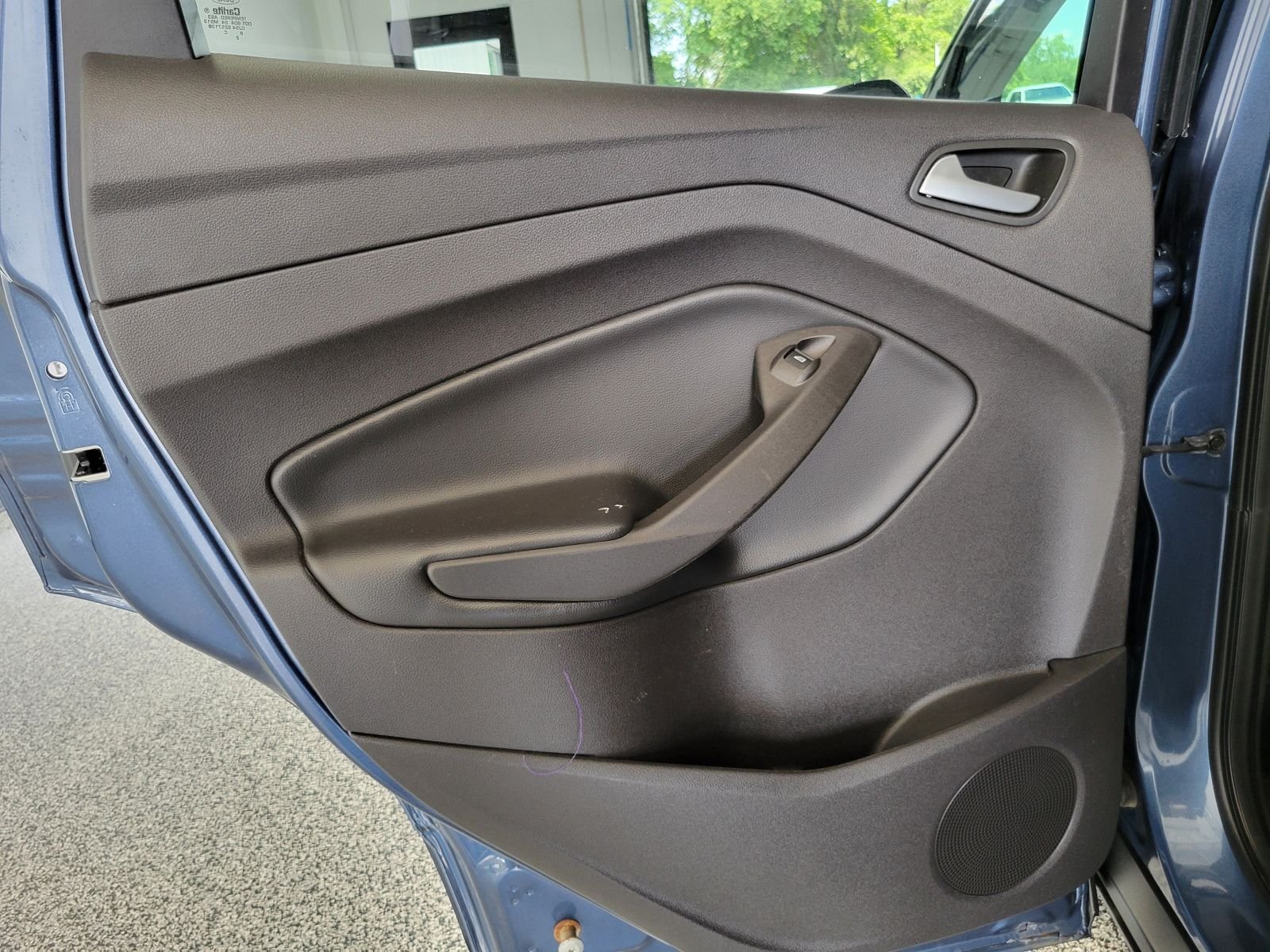 Used 2018 Blue Ford SE image 24