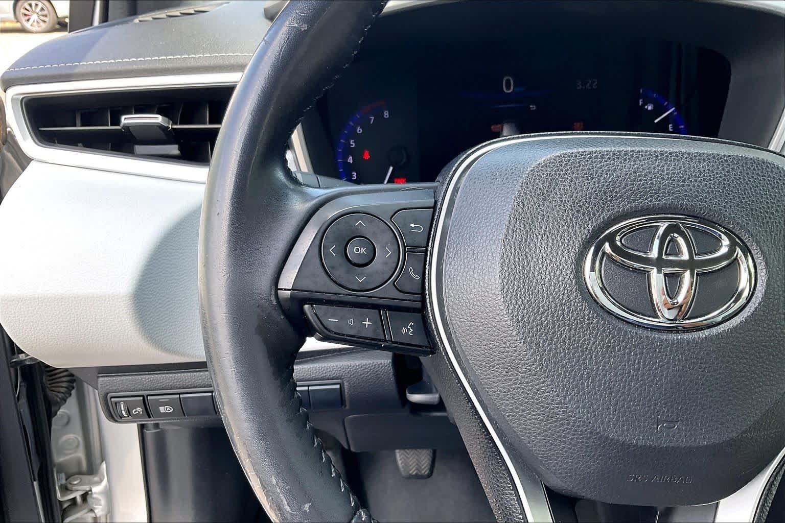Used 2019 Classic Silver Metallic Toyota XSE image 22