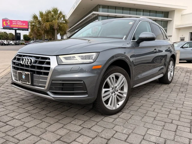 2020 Audi Q5 45 quattro S tronic Premium Plus's photo