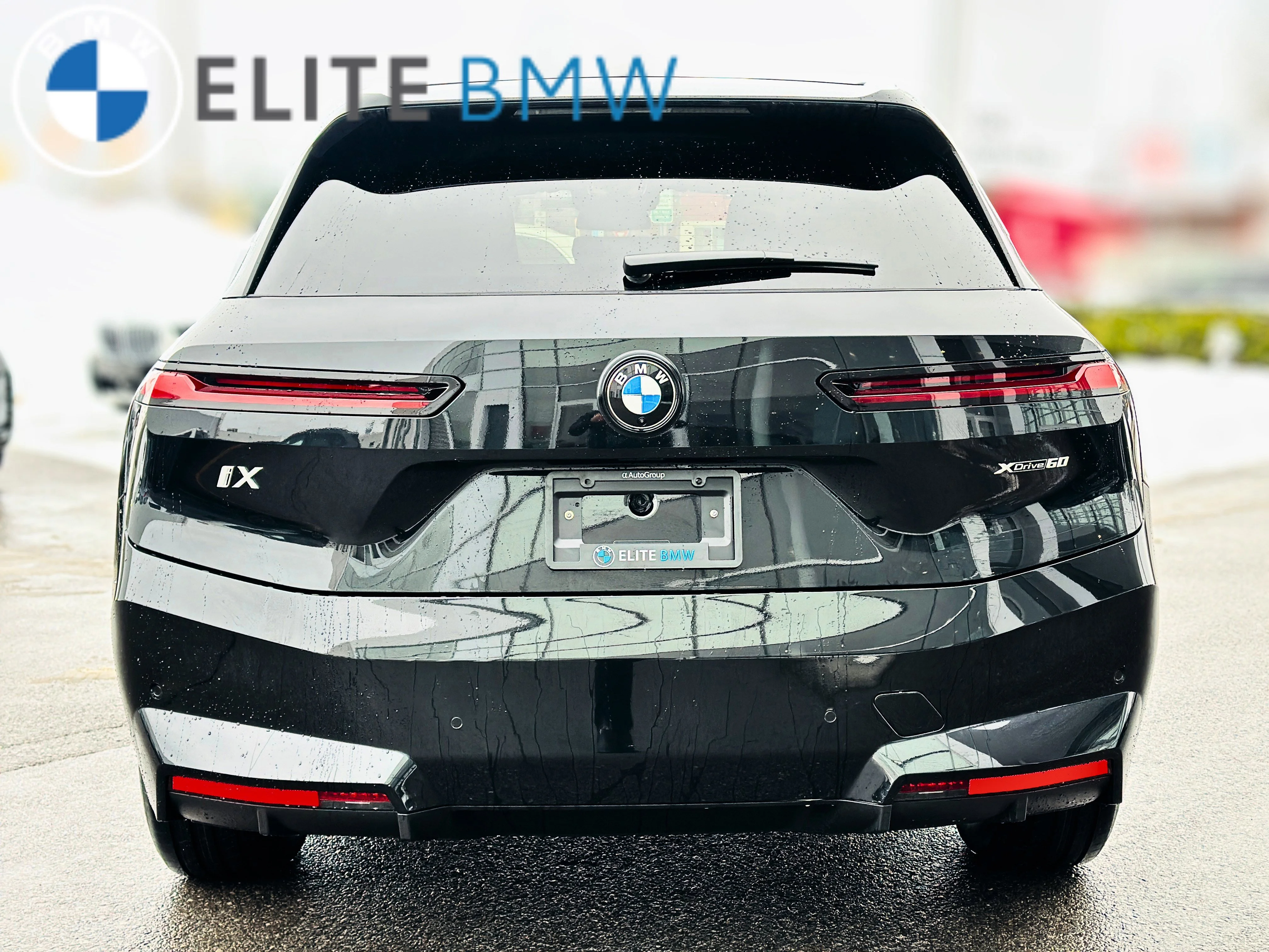 Used 2026 BLACK SAPPHIRE METALLIC BMW XDRIVE60 image 32
