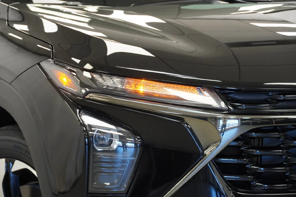 New 2026 Mosaic Black Metallic Chevrolet 1RS image 9