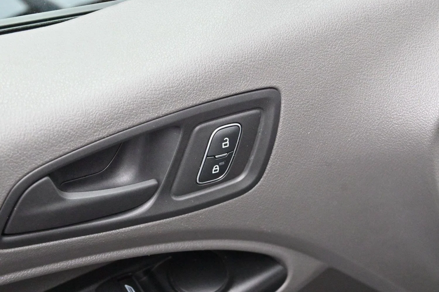 Used 2022 Solar Silver Ford XL image 10