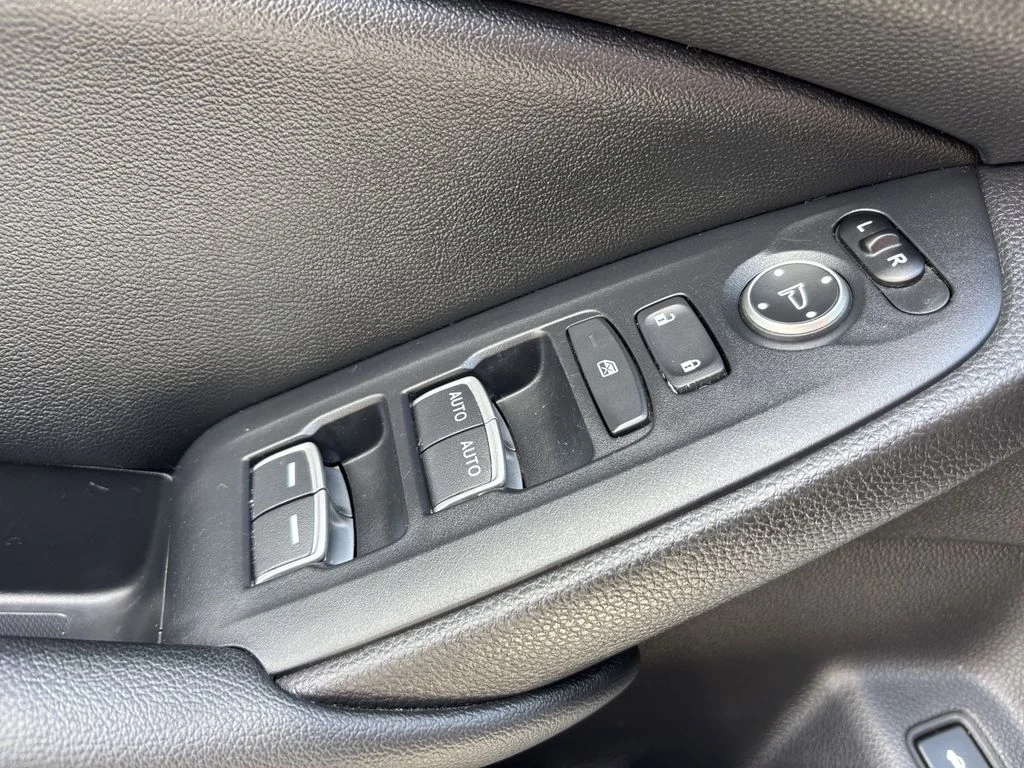 Used 2019  Honda Sport image 15