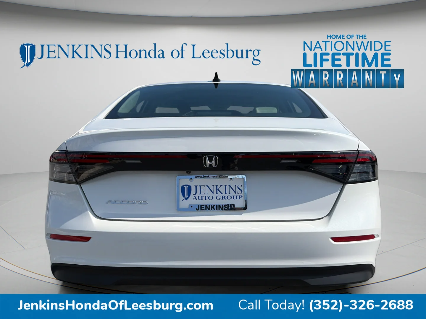 Certified Used 2025 Platinum White Pearl Honda SE image 33