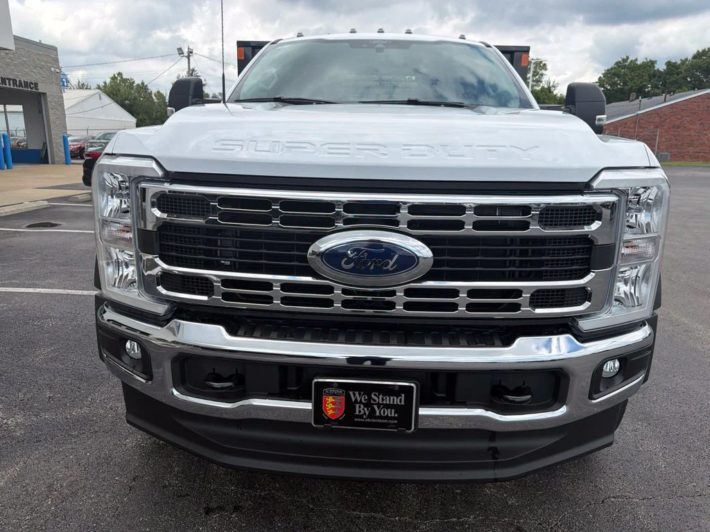New 2026 Oxford White Ford F-550® XL image 8