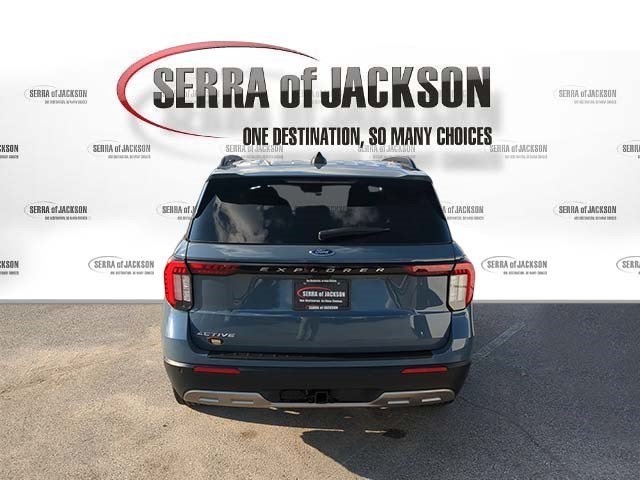 Used 2025  Ford Active image 8