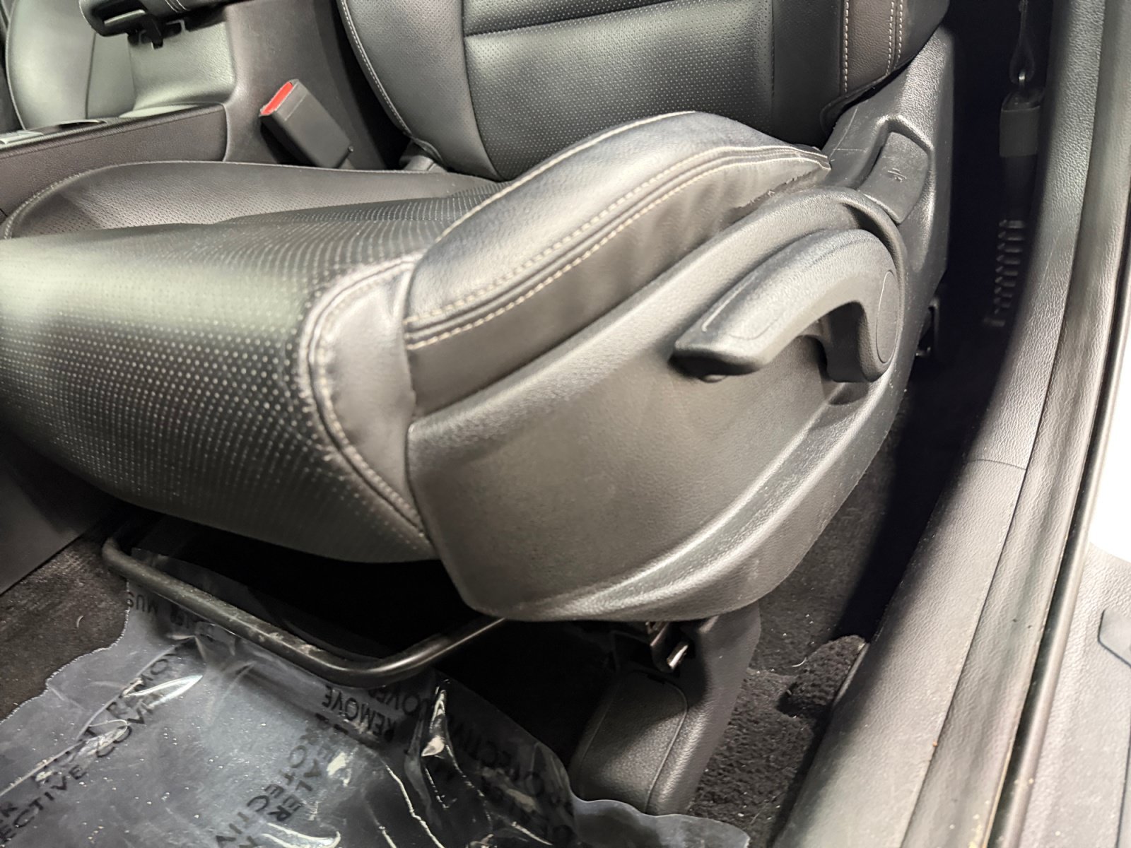 Used 2020 Snow White Pearl Kia S image 9