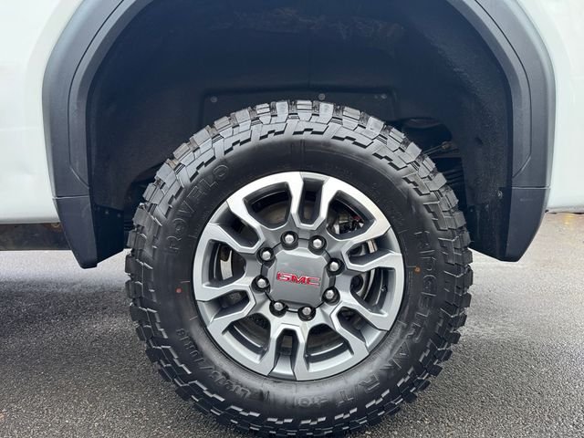Used 2024 Summit White GMC SLE image 19