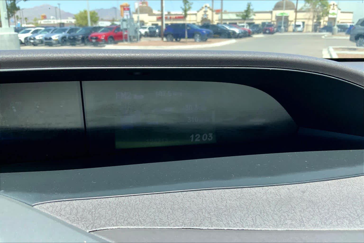 Used 2012 Alabaster Silver Metallic Honda LX image 22