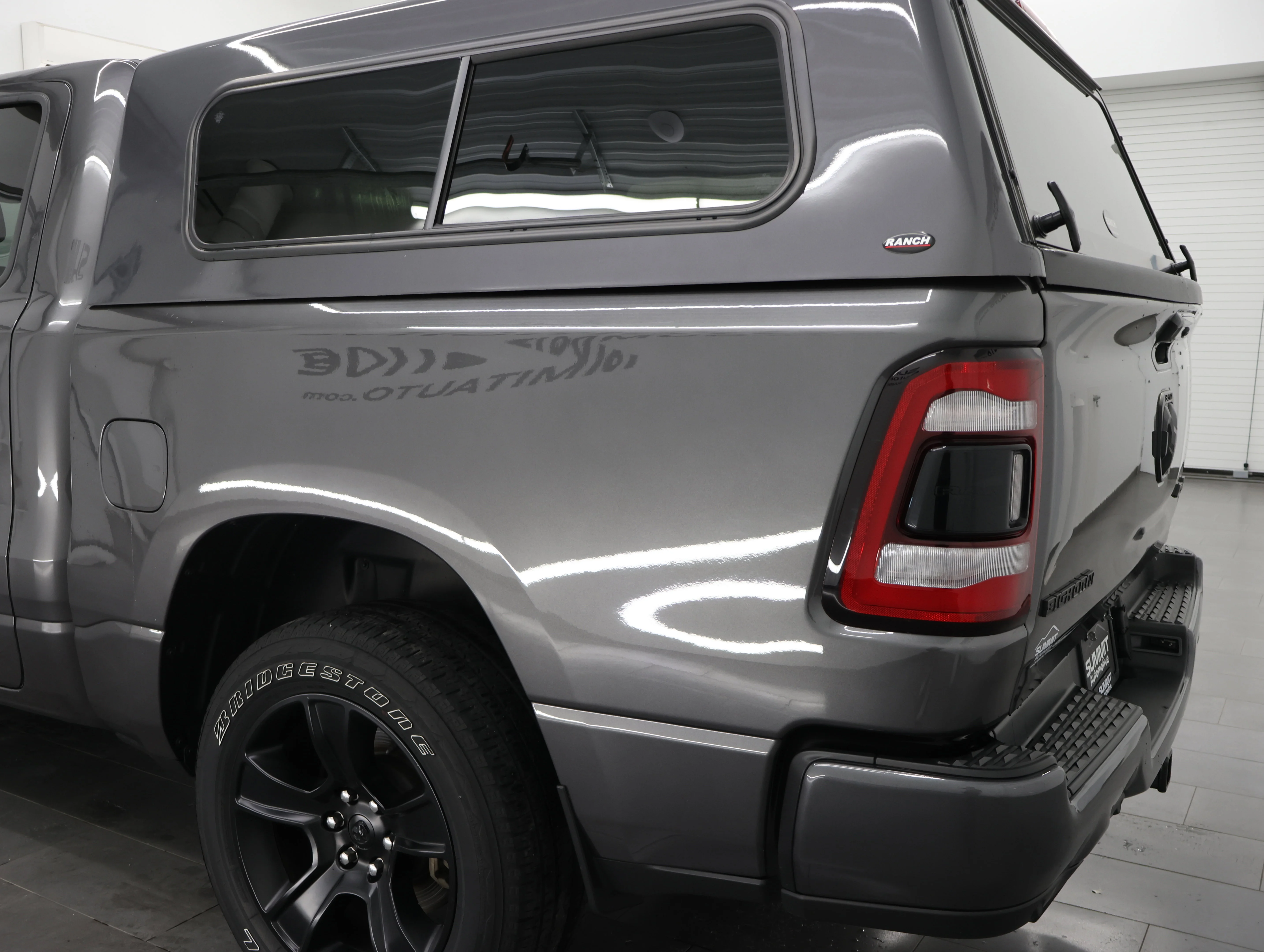 Used 2024 Granite Crystal Metallic Clearcoat Ram Big Horn/Lone Star image 28