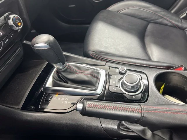 Used 2016 Blue Mazda i Grand Touring image 17