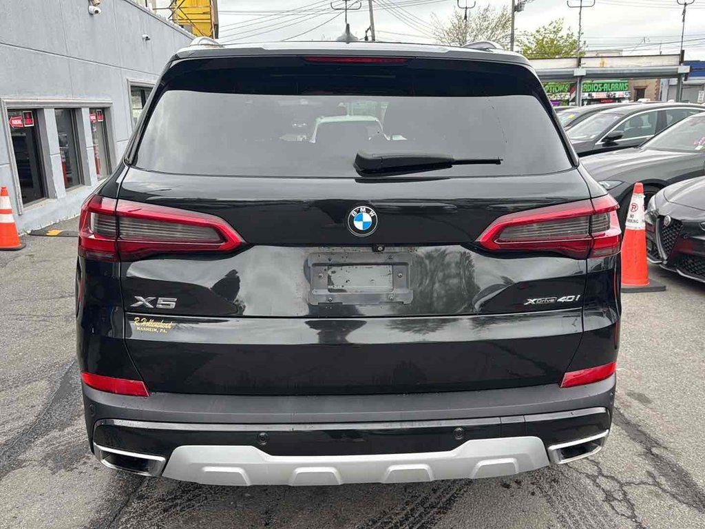 Used 2019 Black Sapphire Metallic BMW xDrive40i image 5