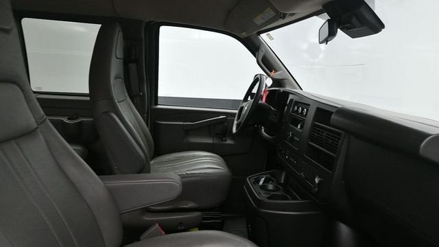 Used 2024 White Chevrolet LS image 17