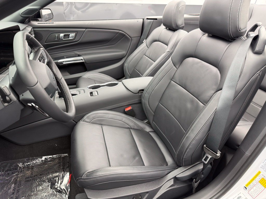 2025 Ford Mustang GT Premium Convertible - Photo 40