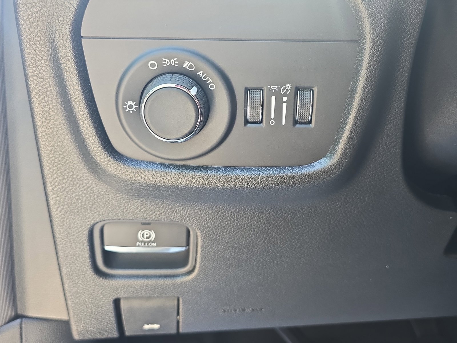 New 2026 Bright White Clearcoat Jeep Laredo X image 27