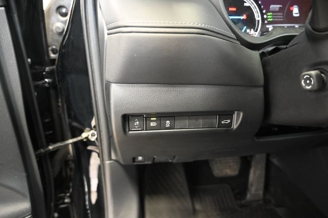 2023 Toyota Venza LE - Photo 25